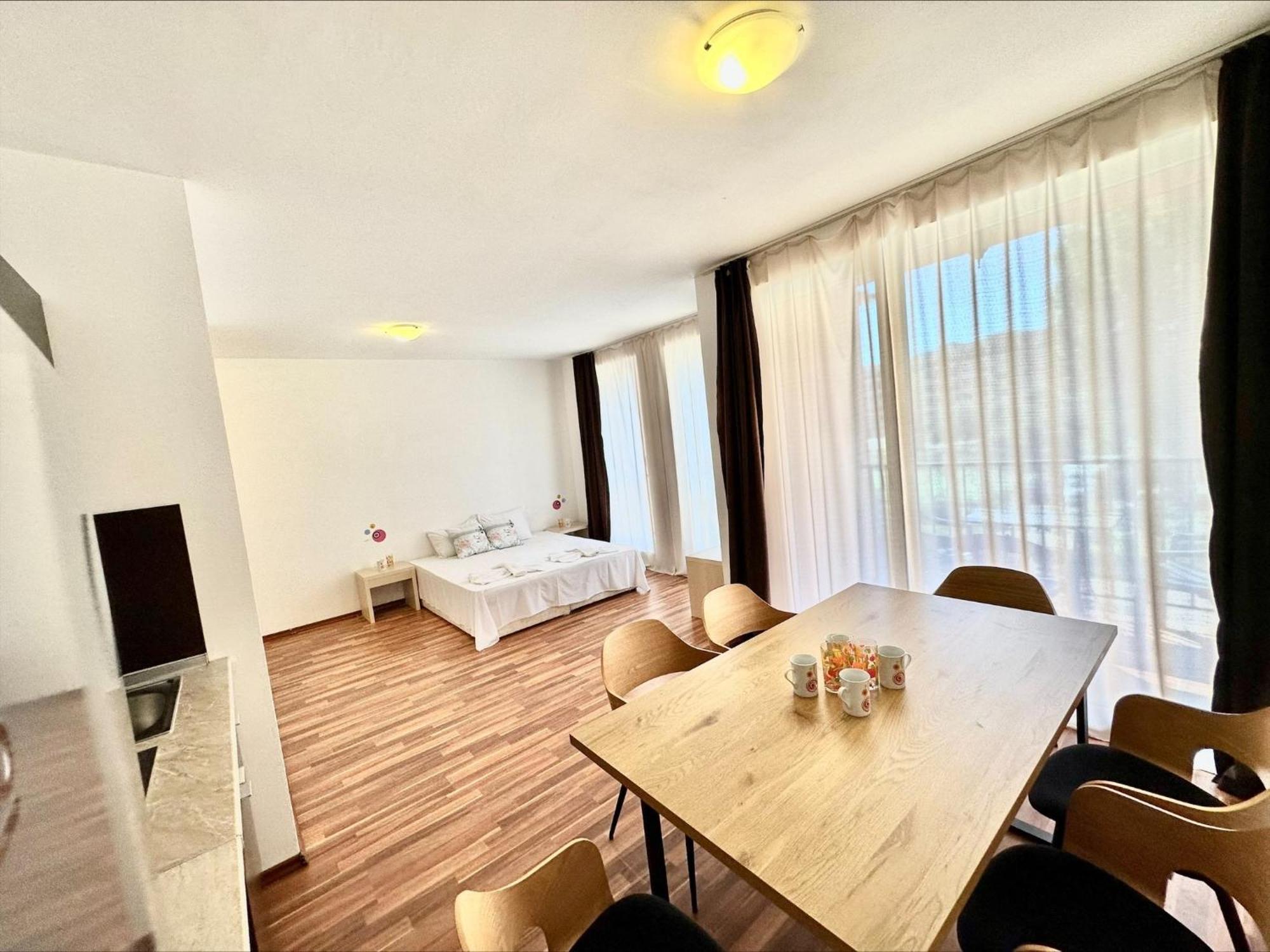 סאני ביץ' Sunny View Central - Menada Apartments חדר תמונה